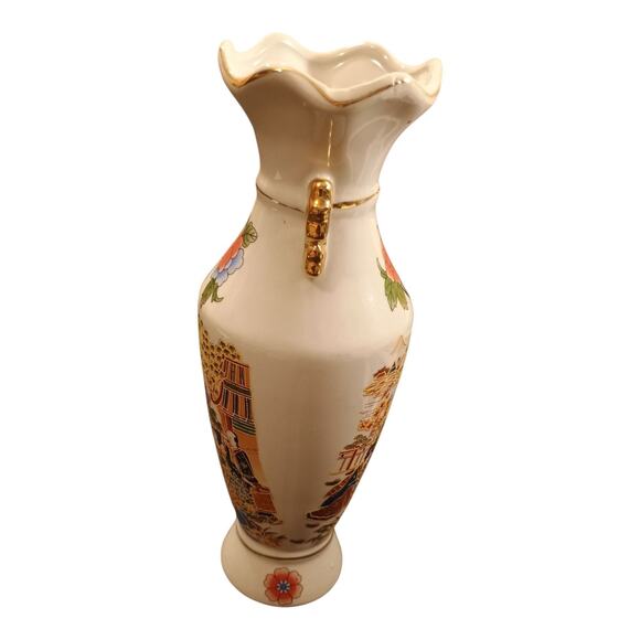 Vintage Chinese Women Rose Porcelain 8 Inch Vase Gold Accents Very Good Conditi - Picture 4 of 9